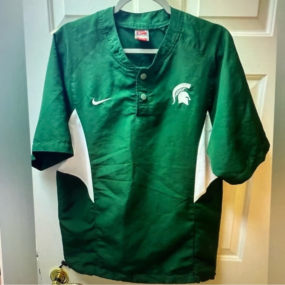 Nike man’s S Michigan State Univ short sleeve windbreaker  baseball msu warm‎ up